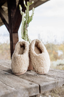 Mimimi -  kapcie z wełny merino - almond